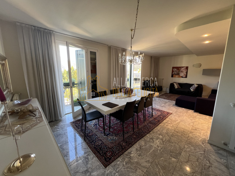 SCHIO - Centro: In zona residenziale ricercata prestigioso APPARTAMENTO BILOCALE, con garage sing...