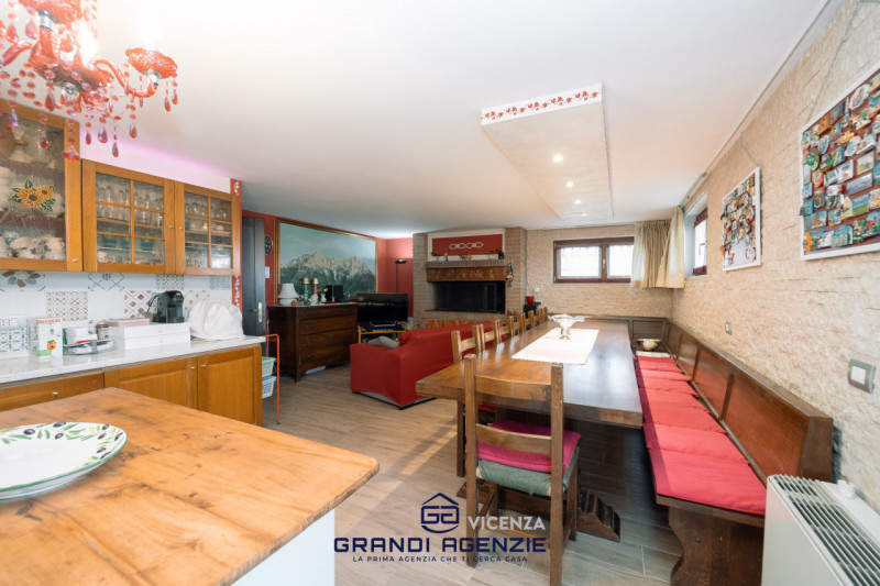 OSPEDALETTO. 
In una posizione tranquilla, al riparo dal traffico e alla fine di una strada chius...