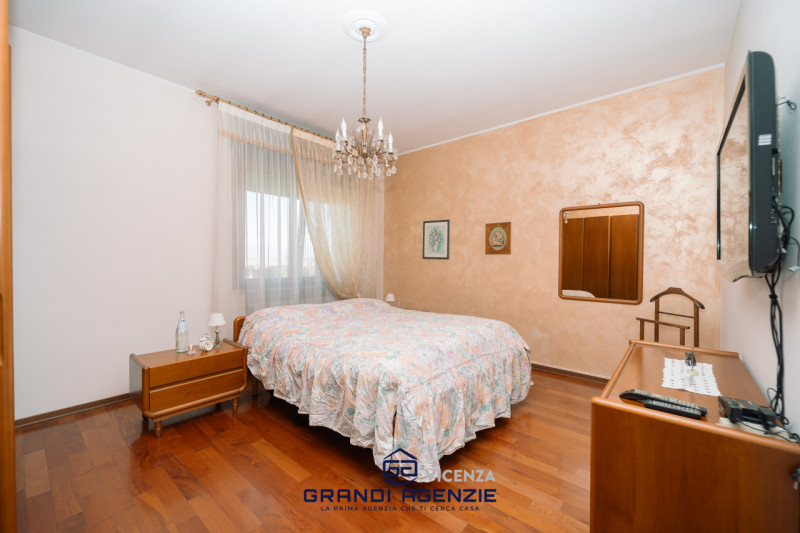 OSPEDALETTO. 
In una posizione tranquilla, al riparo dal traffico e alla fine di una strada chius...