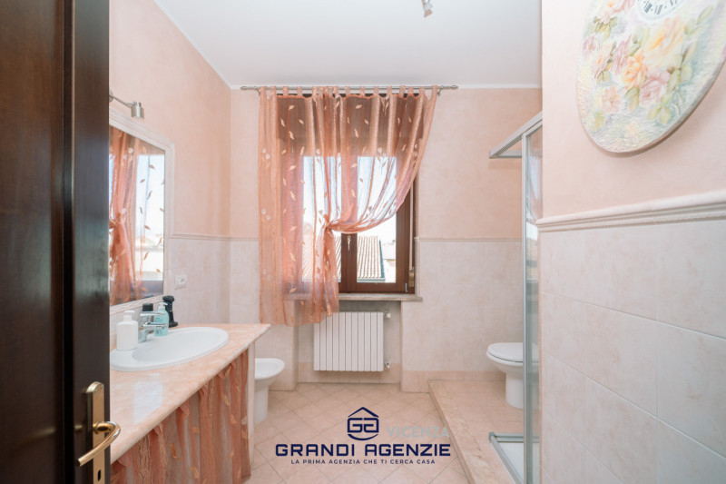 OSPEDALETTO. 
In una posizione tranquilla, al riparo dal traffico e alla fine di una strada chius...