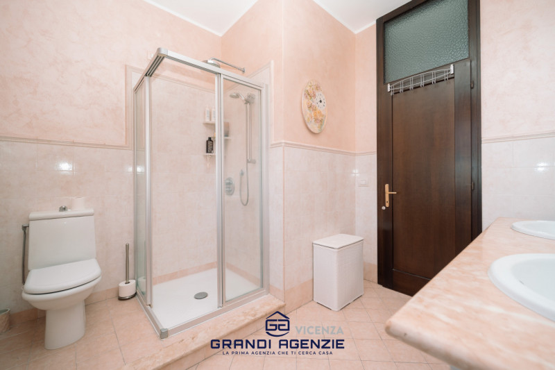 OSPEDALETTO. 
In una posizione tranquilla, al riparo dal traffico e alla fine di una strada chius...