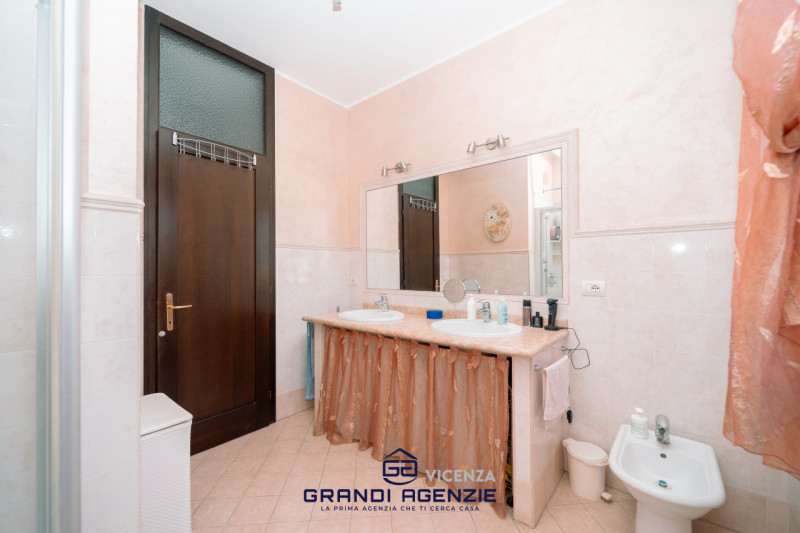 OSPEDALETTO. 
In una posizione tranquilla, al riparo dal traffico e alla fine di una strada chius...