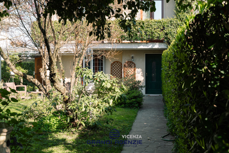 OSPEDALETTO. 
In una posizione tranquilla, al riparo dal traffico e alla fine di una strada chius...