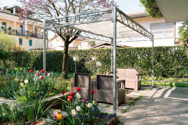 OSPEDALETTO. 
In una posizione tranquilla, al riparo dal traffico e alla fine di una strada chius...