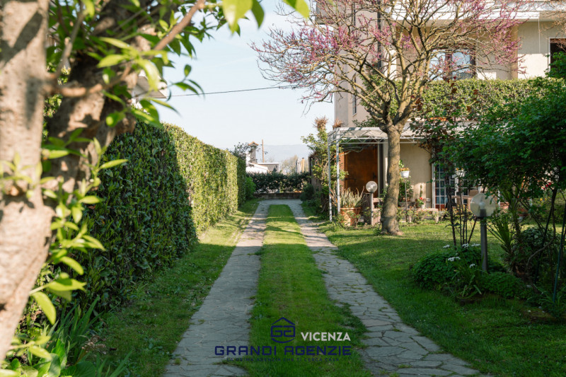 OSPEDALETTO. 
In una posizione tranquilla, al riparo dal traffico e alla fine di una strada chius...