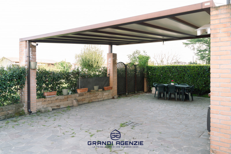 OSPEDALETTO. 
In una posizione tranquilla, al riparo dal traffico e alla fine di una strada chius...