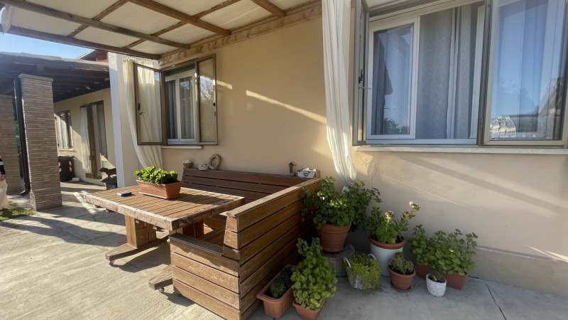 LIMENA: Classe Energetica G IPE 242,90 kWh/m2 anno.
Proponiamo casa singola circondata dal verde ...