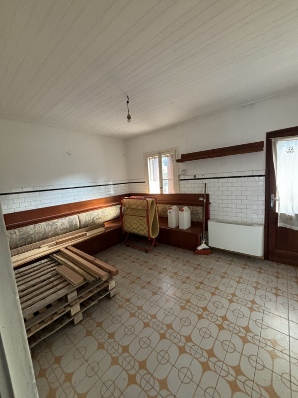 Situata nel cuore di Sarmede, questa casa singola rappresenta un’interessante opportunità per chi...