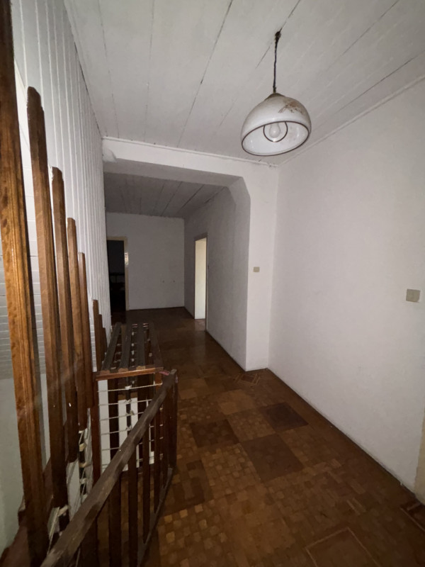 Situata nel cuore di Sarmede, questa casa singola rappresenta un’interessante opportunità per chi...