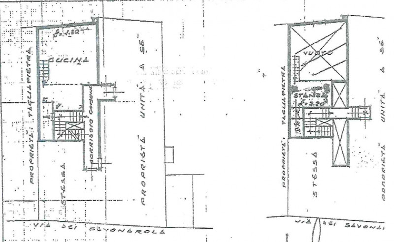 Scopri questo appartamento duplex situato nella rinomata zona di Savonarola, una delle aree più a...
