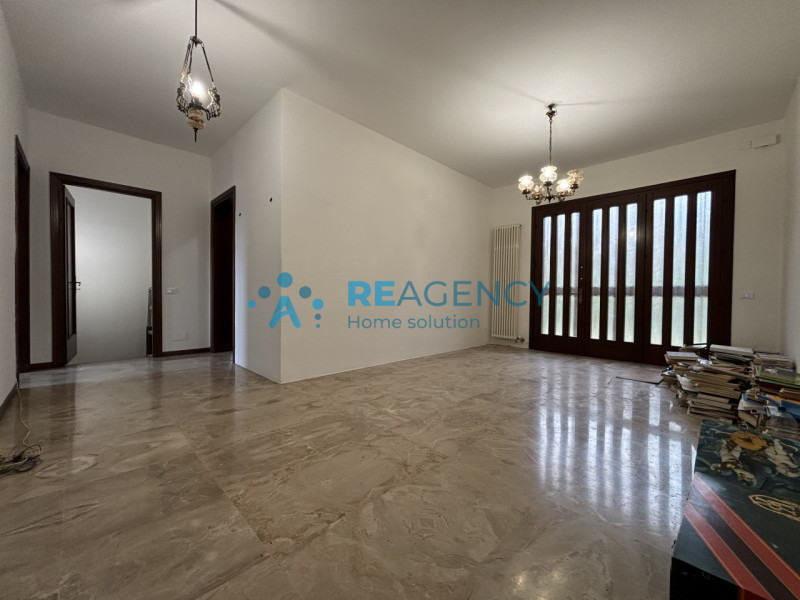 La tua nuova vita inizia a Gambugliano!

Scopri questa splendida casa singola con giardino privat...