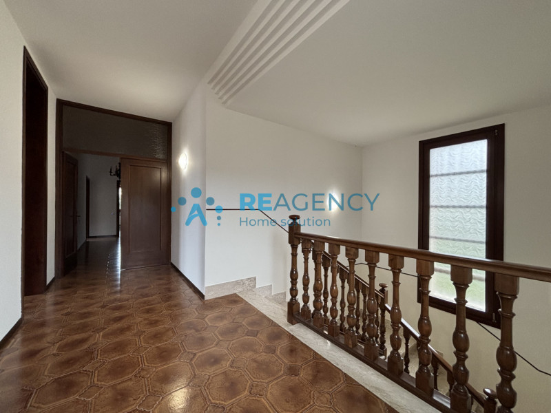 La tua nuova vita inizia a Gambugliano!

Scopri questa splendida casa singola con giardino privat...