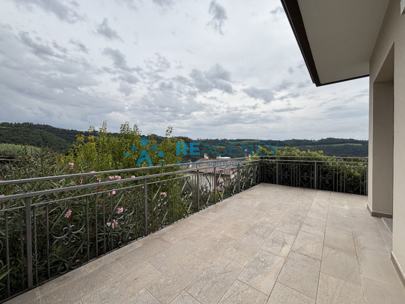 La tua nuova vita inizia a Gambugliano!

Scopri questa splendida casa singola con giardino privat...