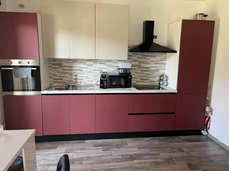 RIF:OM38 MESTRINO ZONA CENTRALE Proponiamo in vendita casa singola di ampia metratura con giardin...