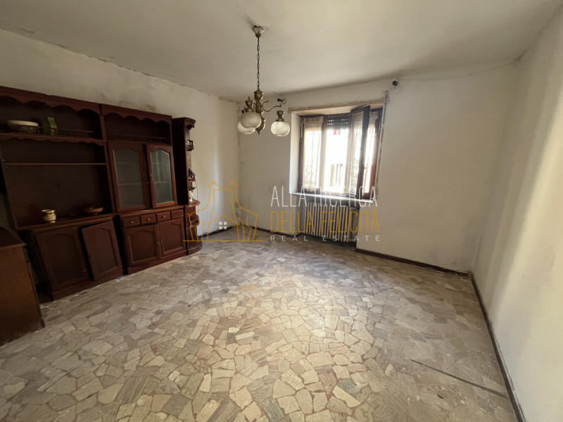 SCHIO - Resecco: In zona residenziale comoda al centro città, APPARTAMENTO BICAMERE al piano terr...