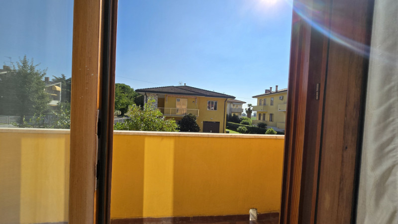 Rif. BE121 - Ad Este, in quartiere tranquillo a pochi minuti dal centro di Este, proponiamo in ve...