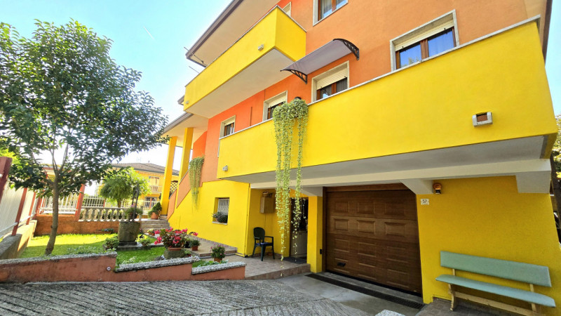 Rif. BE121 - Ad Este, in quartiere tranquillo a pochi minuti dal centro di Este, proponiamo in ve...