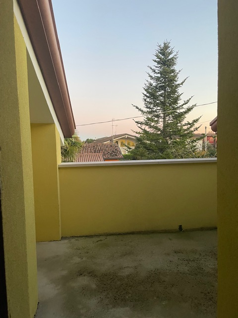 Tra le varie soluzioni presenti nel mercato, oggi vi proponiamo un'abitazione unica nel suo gener...