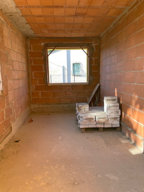 Tra le varie soluzioni presenti nel mercato, oggi vi proponiamo un'abitazione unica nel suo gener...