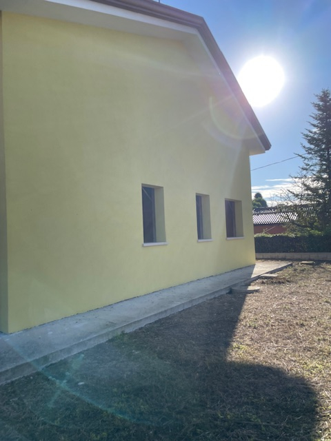 Tra le varie soluzioni presenti nel mercato, oggi vi proponiamo un'abitazione unica nel suo gener...