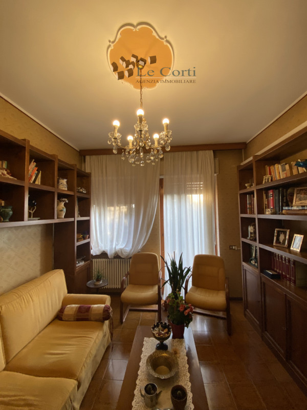 In una posizione privilegiata ai piedi dei suggestivi Colli Berici e circondata dal fascino delle...