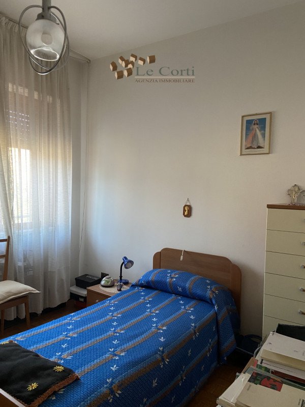 In una posizione privilegiata ai piedi dei suggestivi Colli Berici  proponiamo in vendita un inte...