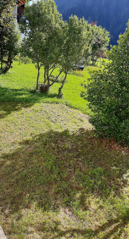 Scopri il tuo angolo di paradiso nel cuore delle Dolomiti! Proponiamo in vendita un ampio apparta...