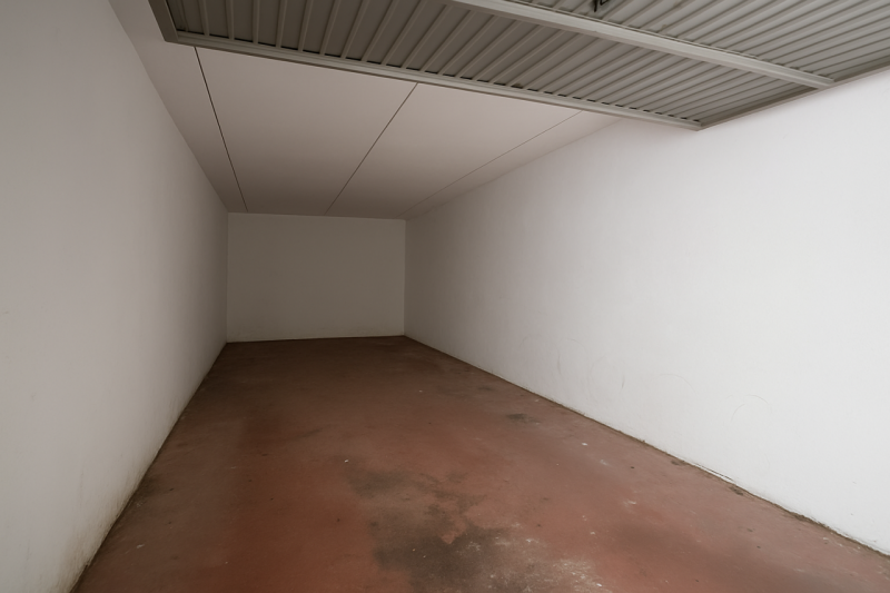 Bolzano Vicentino.
In un contesto curato e ben tenuto, suddiviso in due scale con dei negozi al p...