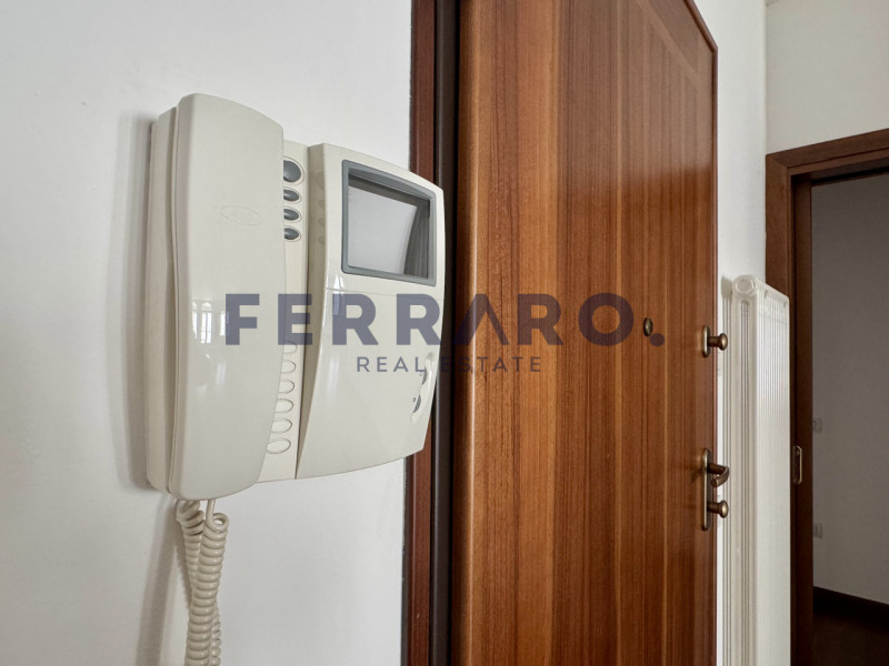 Nel Centro Storico di Treviso, proponiamo in vendita un appartamento trilocale di circa 120 mq co...