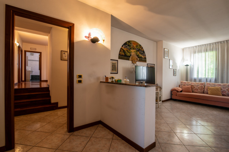 Proponiamo in vendita una splendida villa singola disposta su un unico piano. L’abitazione, 270 m...