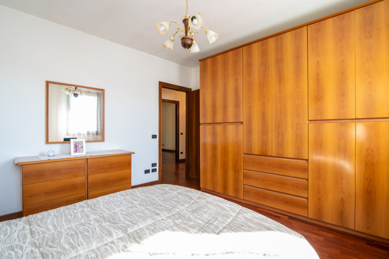 Proponiamo in vendita una splendida villa singola disposta su un unico piano. L’abitazione, 270 m...