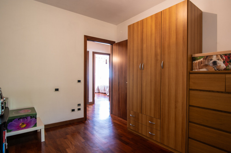 Proponiamo in vendita una splendida villa singola disposta su un unico piano. L’abitazione, 270 m...