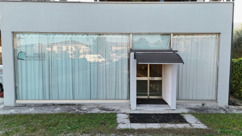 MALO – LABORATORIO ARTIGIANALE FRONTE STRADA AD ALTISSIMA VISIBILITÀ – € 890,00/mese
Trattativa U...