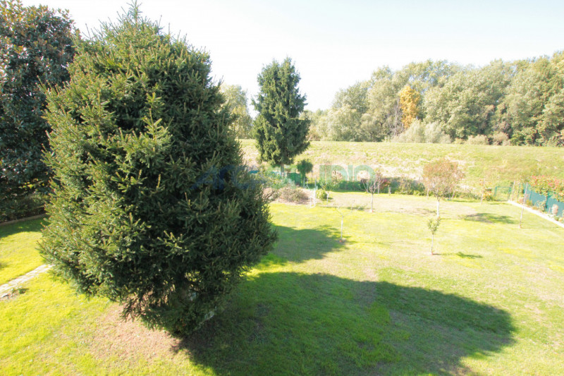 Quinto Vicentino:
Stai cercando una villa singola adatta anche ad ospitare due nuclei familiari s...