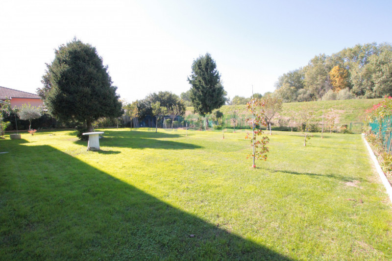 Quinto Vicentino:
Stai cercando una villa singola adatta anche ad ospitare due nuclei familiari s...