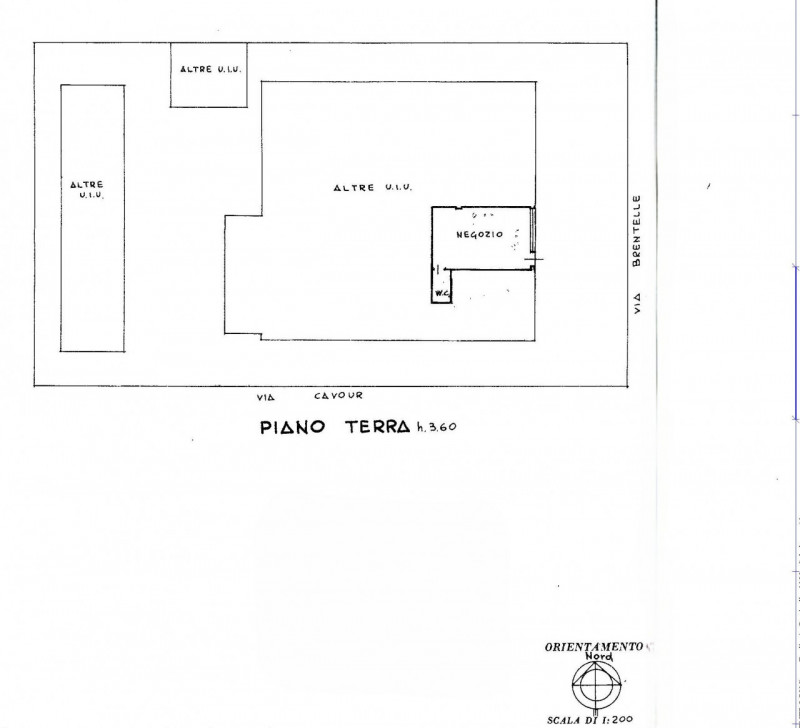 A Caselle di Selvazzano sulla via Brentella proponiamo in vendita una proprietà di quasi 250 metr...