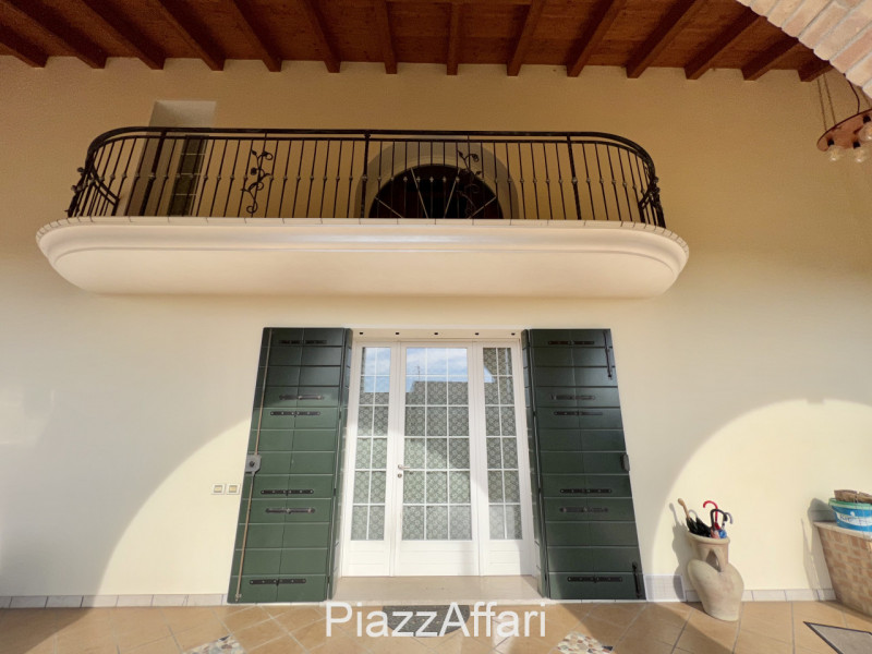 Al centro della frazione di Conche di Codevigo, a 200 metri dalla chiesa, in un contesto residenz...