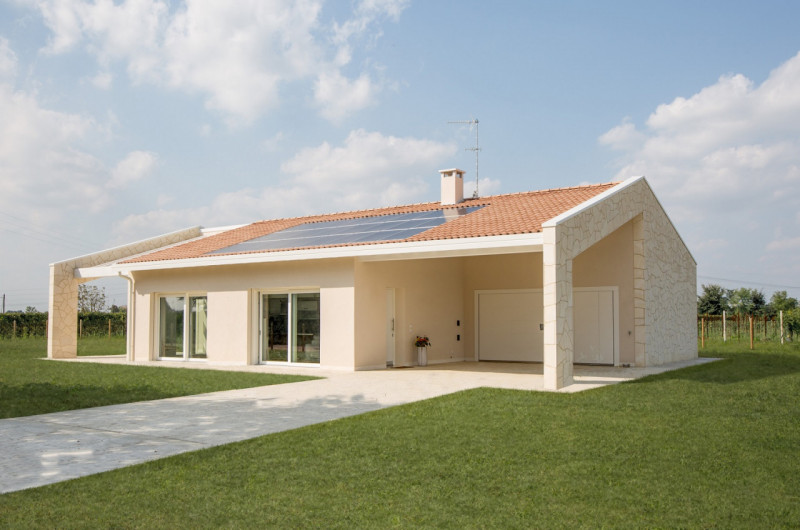 Nel cuore di Galzignano Terme, immersa nel suggestivo contesto naturalistico del Parco dei Colli ...