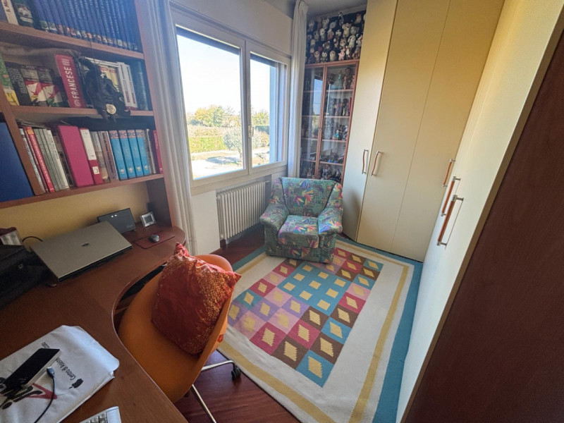 AGUGLIARO: Proponiamo in vendita una splendida villa di circa 300 mq, immersa in un contesto escl...