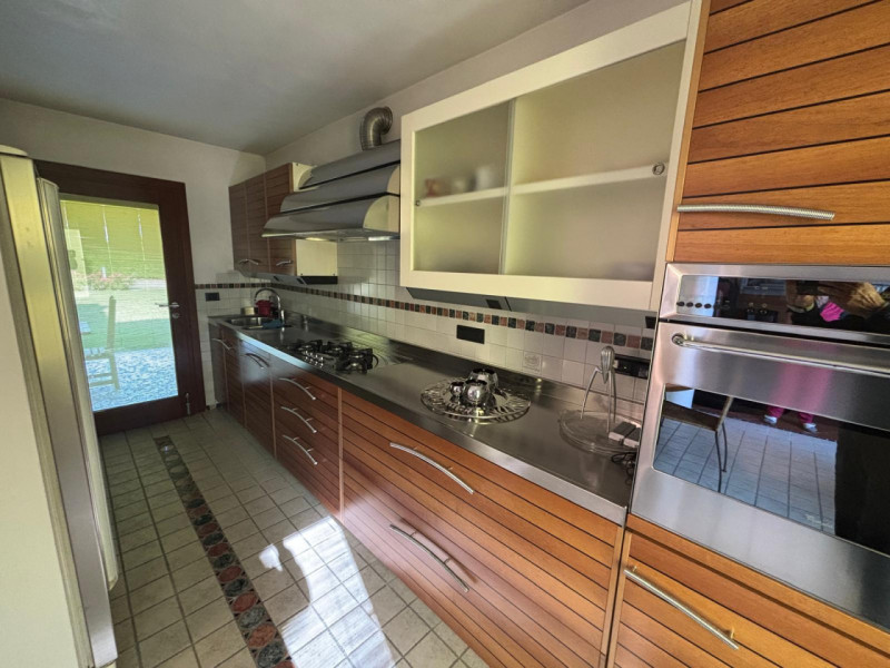 AGUGLIARO: Proponiamo in vendita una splendida villa di circa 300 mq, immersa in un contesto escl...