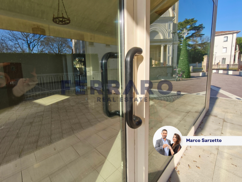 Sei alla ricerca di uno spazio commerciale dove far crescere la tua attività?
Lo desideri in zona...