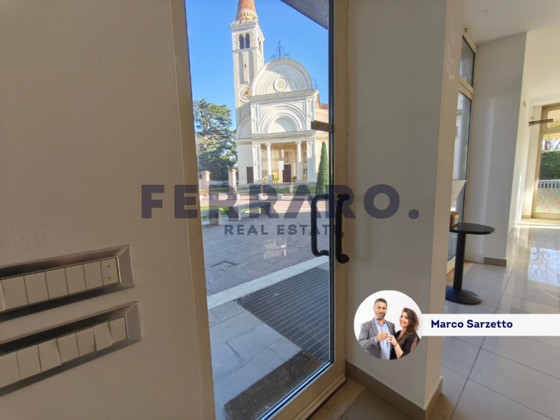 Sei alla ricerca di uno spazio commerciale dove far crescere la tua attività?
Lo desideri in zona...