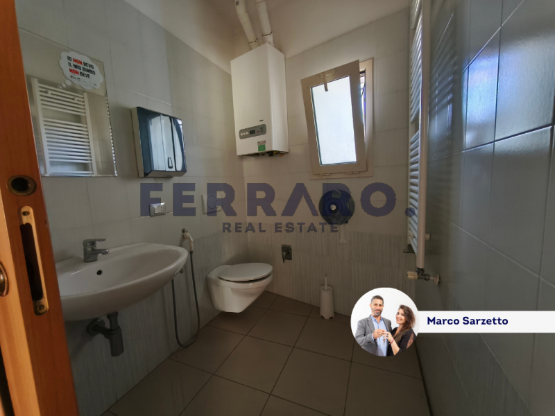 Sei alla ricerca di uno spazio commerciale dove far crescere la tua attività?
Lo desideri in zona...