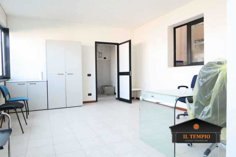 Capannone industriale di 1.000 mq con ampi spazi di manovra – Lonigo (VI)

Tuo a partire da € 3.5...