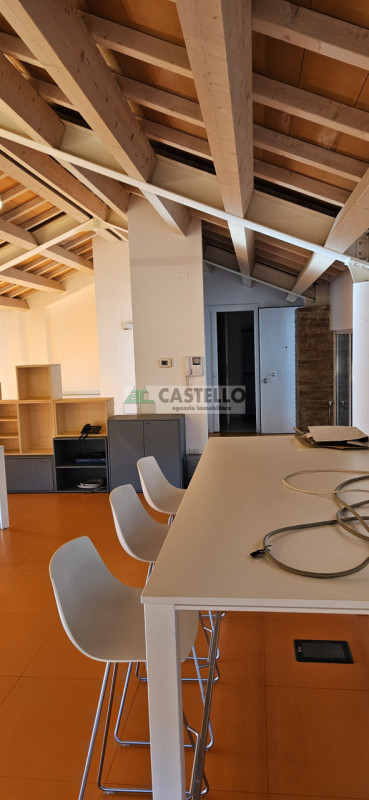 Padova S.Gregorio Luminoso Ufficio Open Space – Centro Direzionale

In posizione strategica press...