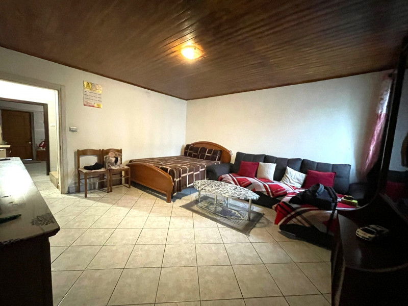 UBICAZIONE E CONTESTO
L’immobile, costruito negli anni ’80, si trova ad Altavilla, in una zona be...