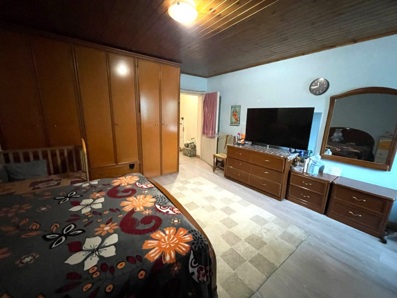 UBICAZIONE E CONTESTO
L’immobile, costruito negli anni ’80, si trova ad Altavilla, in una zona be...