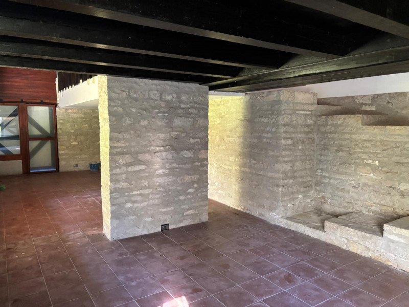 Proponiamo in vendita una splendida villa moderna situata nella suggestiva zona di Valbona, nel c...