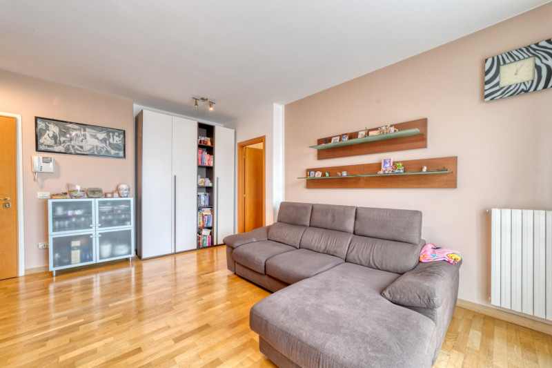 Nel cuore di Saccolongo, a pochi passi dalla chiesa e dai principali servizi del paese, proponiam...