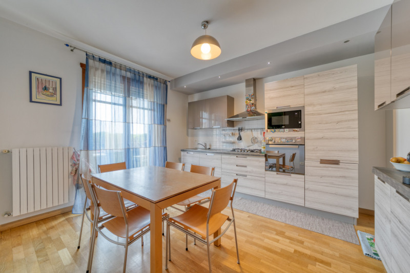 Nel cuore di Saccolongo, a pochi passi dalla chiesa e dai principali servizi del paese, proponiam...